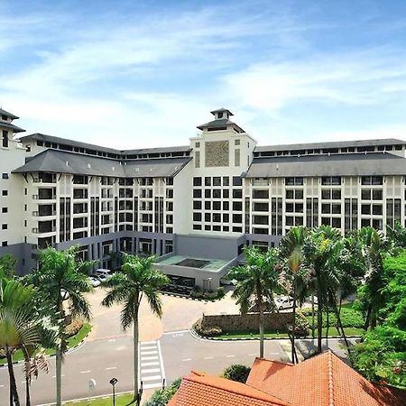 Garden View Pulai Springs Resort Skudai Bagian luar foto