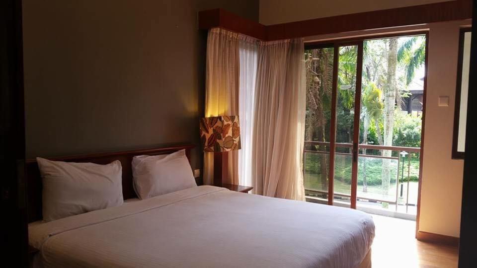 Garden View Pulai Springs Resort Skudai Bagian luar foto
