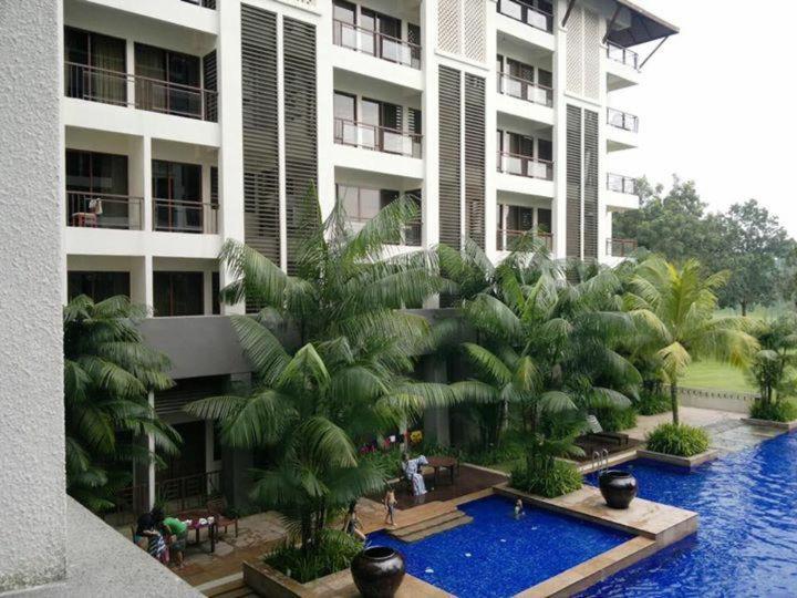 Garden View Pulai Springs Resort Skudai Bagian luar foto