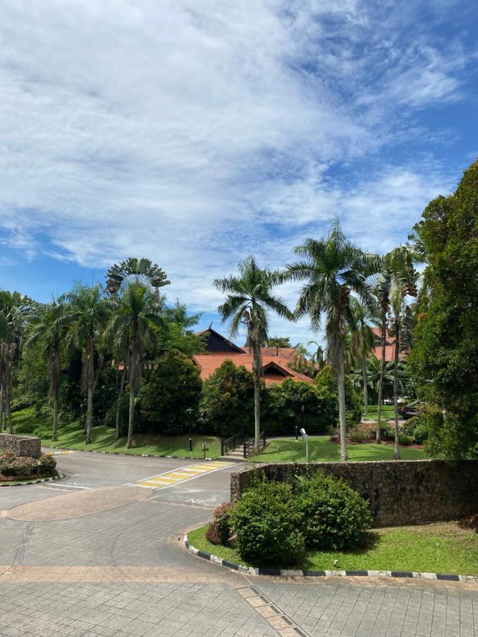Garden View Pulai Springs Resort Skudai Bagian luar foto